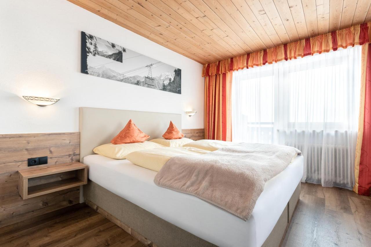 Gasthof Pension Berghof ヒパッハ エクステリア 写真