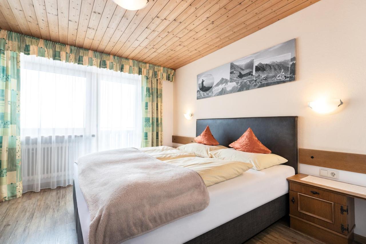 Gasthof Pension Berghof ヒパッハ エクステリア 写真