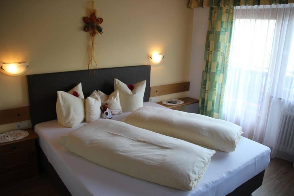 Gasthof Pension Berghof ヒパッハ エクステリア 写真
